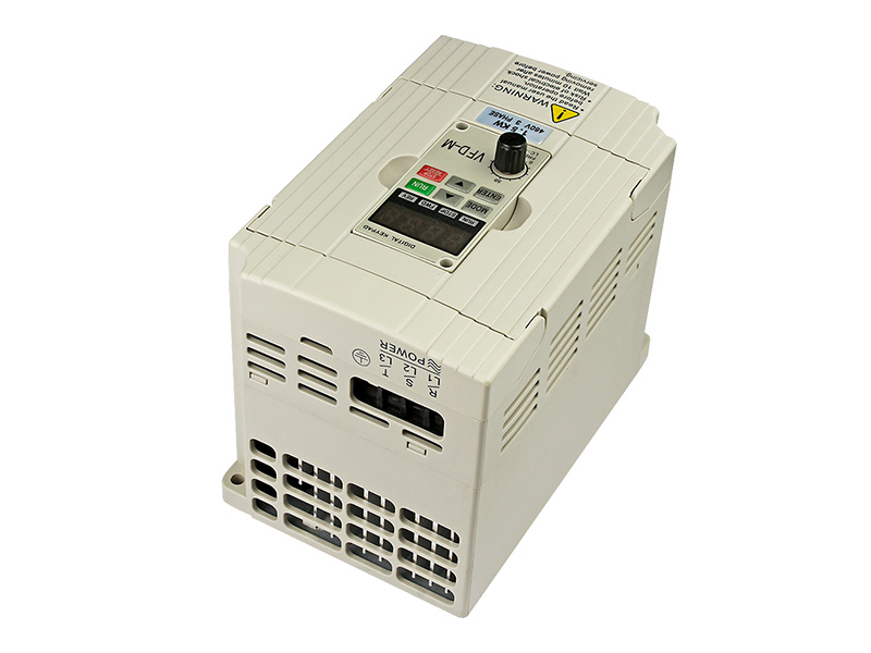 8000S通用變頻器，變頻調(diào)速器，變頻器廠家，電機變頻器，三相變頻器